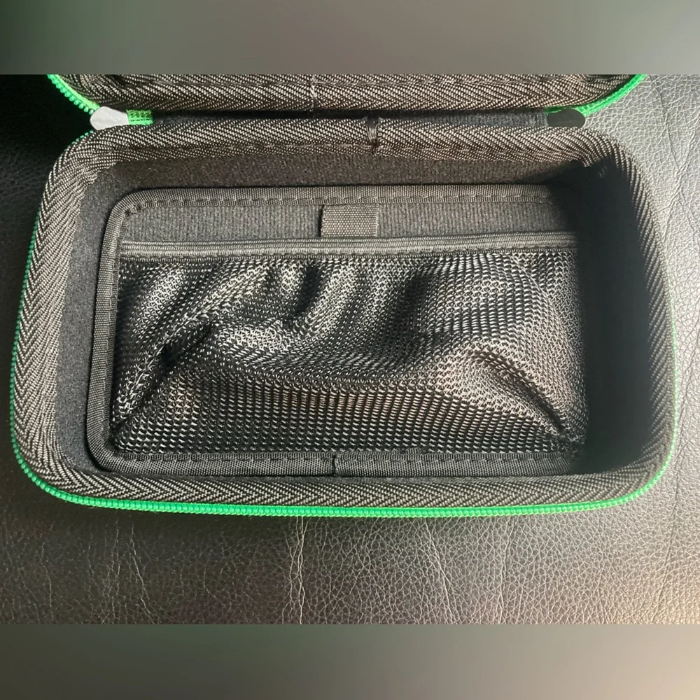 Jun Xuan Black & Green Game Carry Storage Case